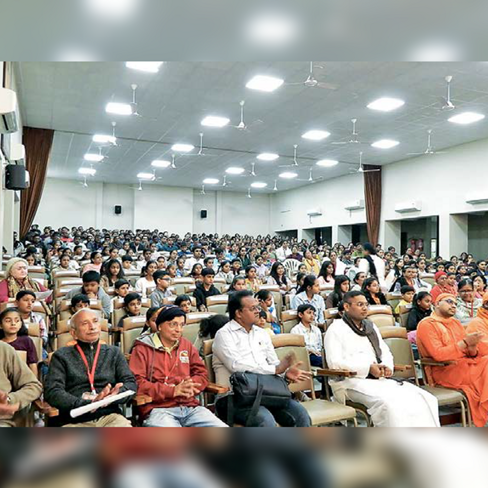 રામકૃષ્ણ આશ્રમનો ‘યુવાશક્તિ’ મહાકુંભ: 9,454 વિદ્યાર્થીઓએ ‘પુણ્ય ભૂમિ ભારતવર્ષ’ને કલાના રંગે દીપાવ્યું.