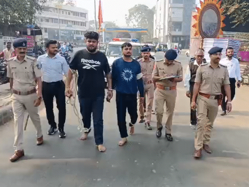 બુટલેગર ગેંગવોરમાં કાર સળગાવવાના કેસમાં વધુ ધરપકડ, Harry Sindhi સહિત વોન્ટેડ આરોપીઓનું રિ-કન્ટ્રક્શન કરાયું.