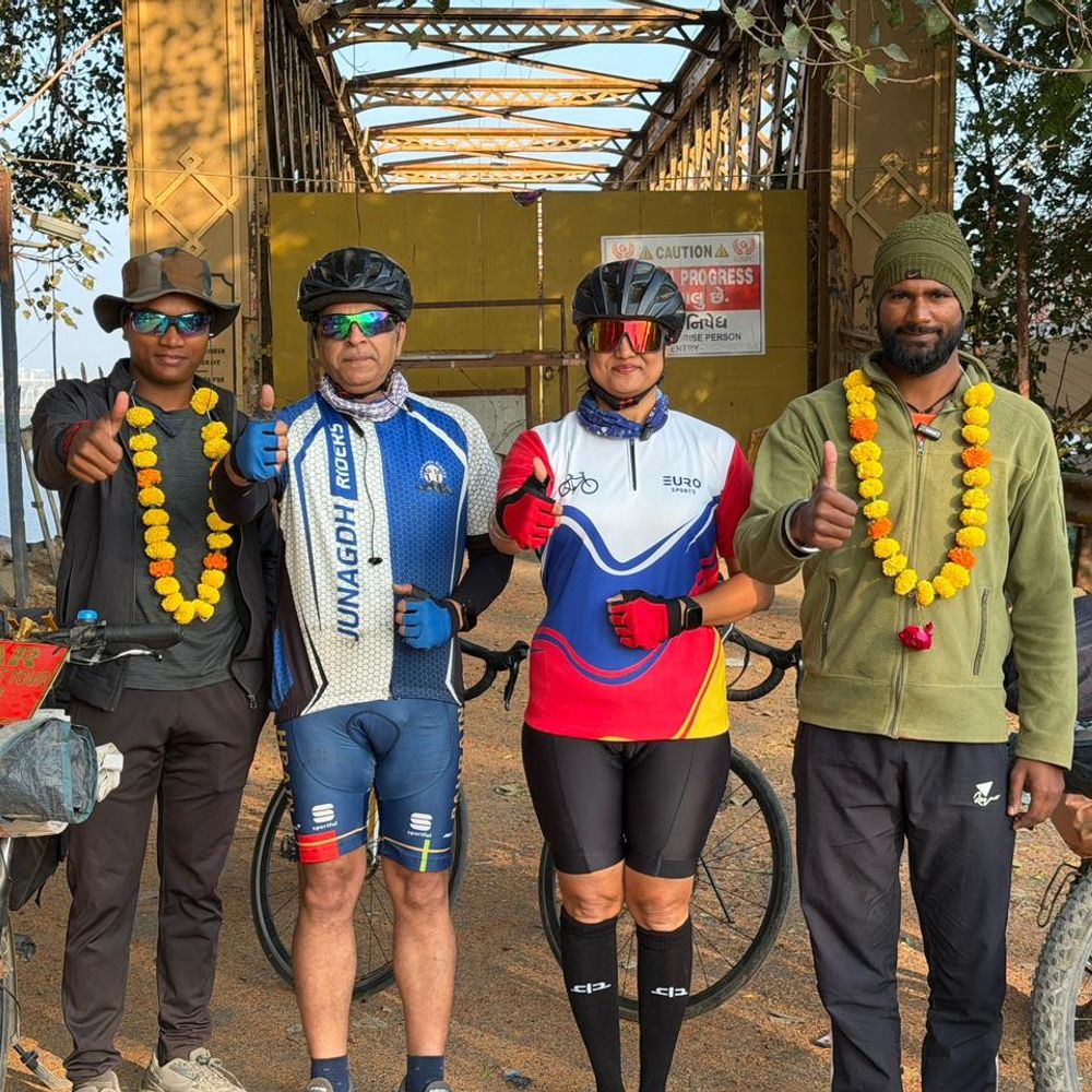 નશા મુક્ત ભારત સાયકલ યાત્રા ભરૂચ પહોંચી: બિહારના યુવાનોનું ભરૂચના સાયક્લિસ્ટોએ સ્વાગત કર્યું.