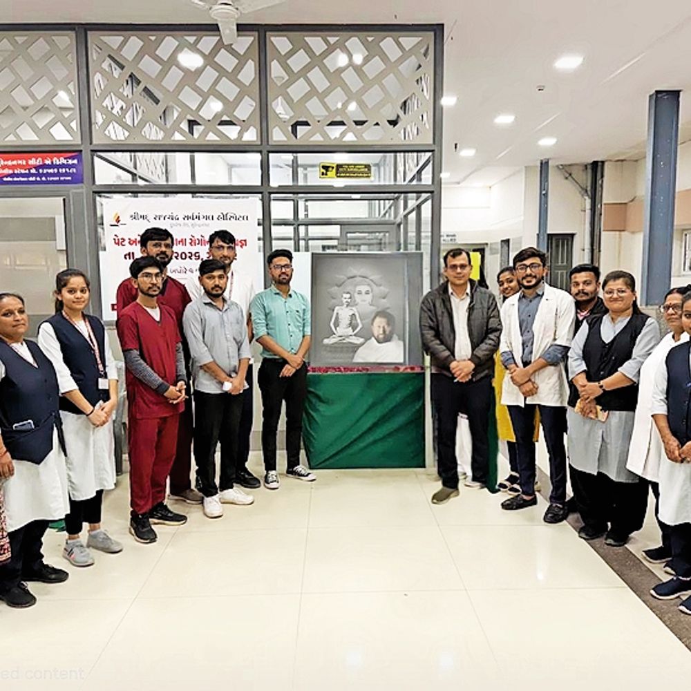 સુરેન્દ્રનગરમાં શ્રીમદ્ રાજચંદ્ર હોસ્પિટલ દ્વારા પેટના રોગોનો નિઃશુલ્ક કેમ્પ યોજાયો, જેમાં ‘ફાઈબ્રોસ્કેન’ મફત કરાયું અને 136 દર્દીઓની સારવાર થઈ.