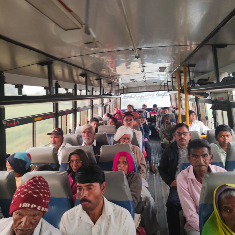 સાબરકાંઠાથી અંબાજી ગબ્બર પરિક્રમા માટે 65 બસો રવાના: હિંમતનગર તાલુકા અને પાલિકાના 924 ભક્તો જોડાયા.