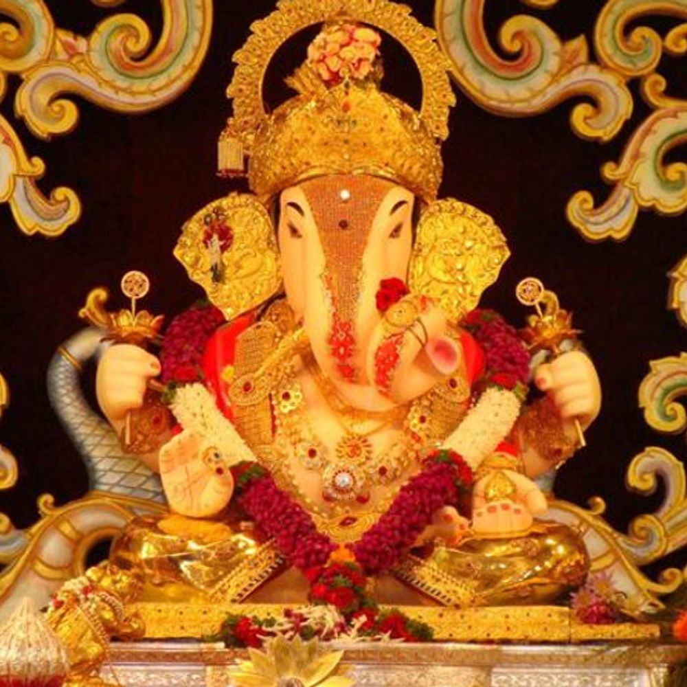 આજે ગુરુવાર અને ગણેશ ચતુર્થી: ભગવાન ગણેશ, વિષ્ણુજી અને ગુરુની એકસાથે પૂજાનો શુભ યોગ, સાંજે ચંદ્રદેવને અર્ઘ્ય ચઢાવો.