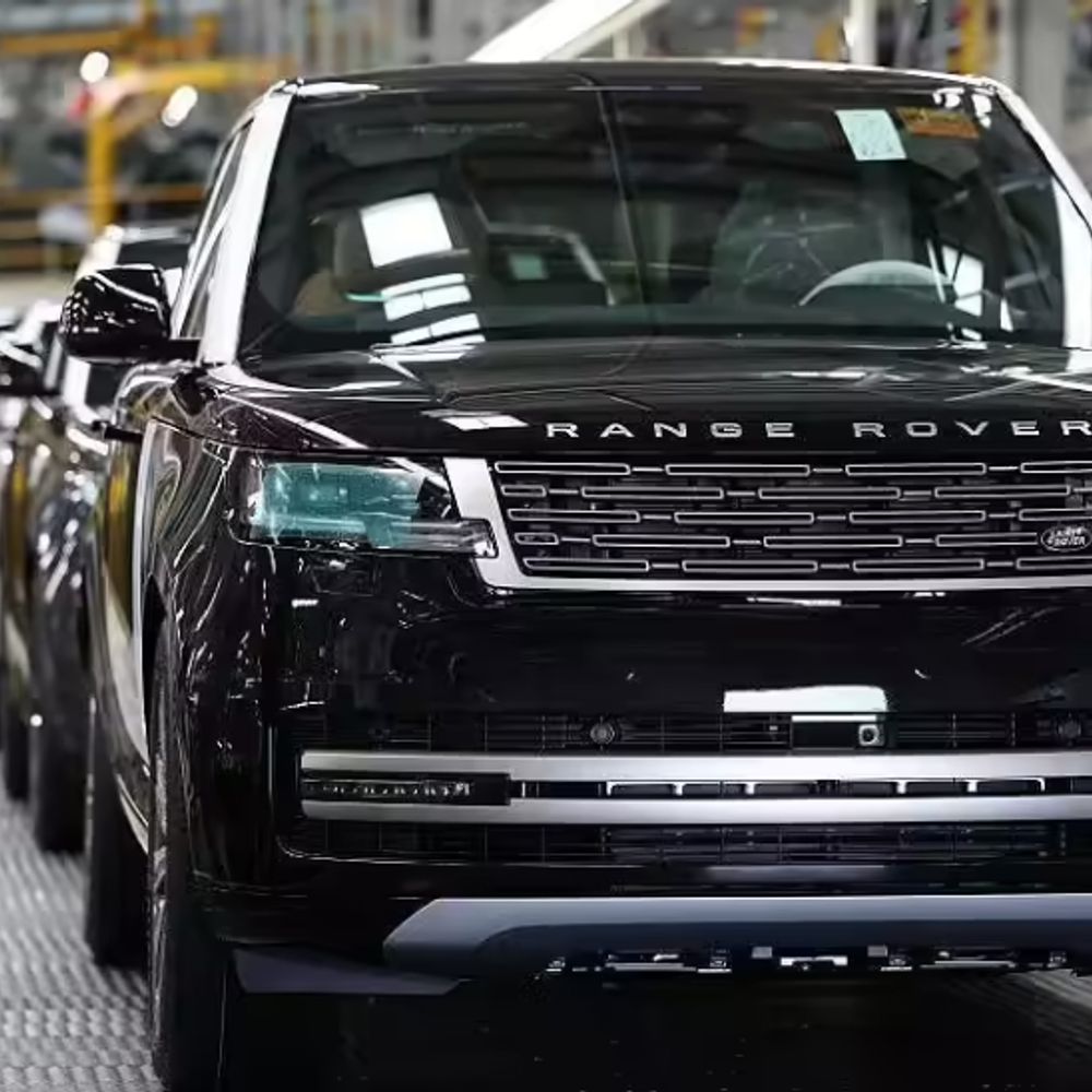 ટાટા મોટર્સને ₹3,486 કરોડનું નુકસાન, આવકમાં 26% ઘટાડો; JLR પર સાયબર એટેક કારણભૂત.