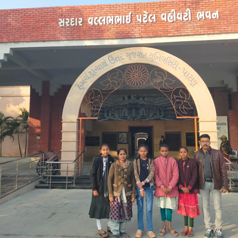 ખાખસર શાળાની દીકરીઓએ નિબંધ સ્પર્ધામાં રાજ્ય કક્ષાએ પ્રથમ ત્રણ સ્થાન મેળવી ઇતિહાસ રચ્યો.