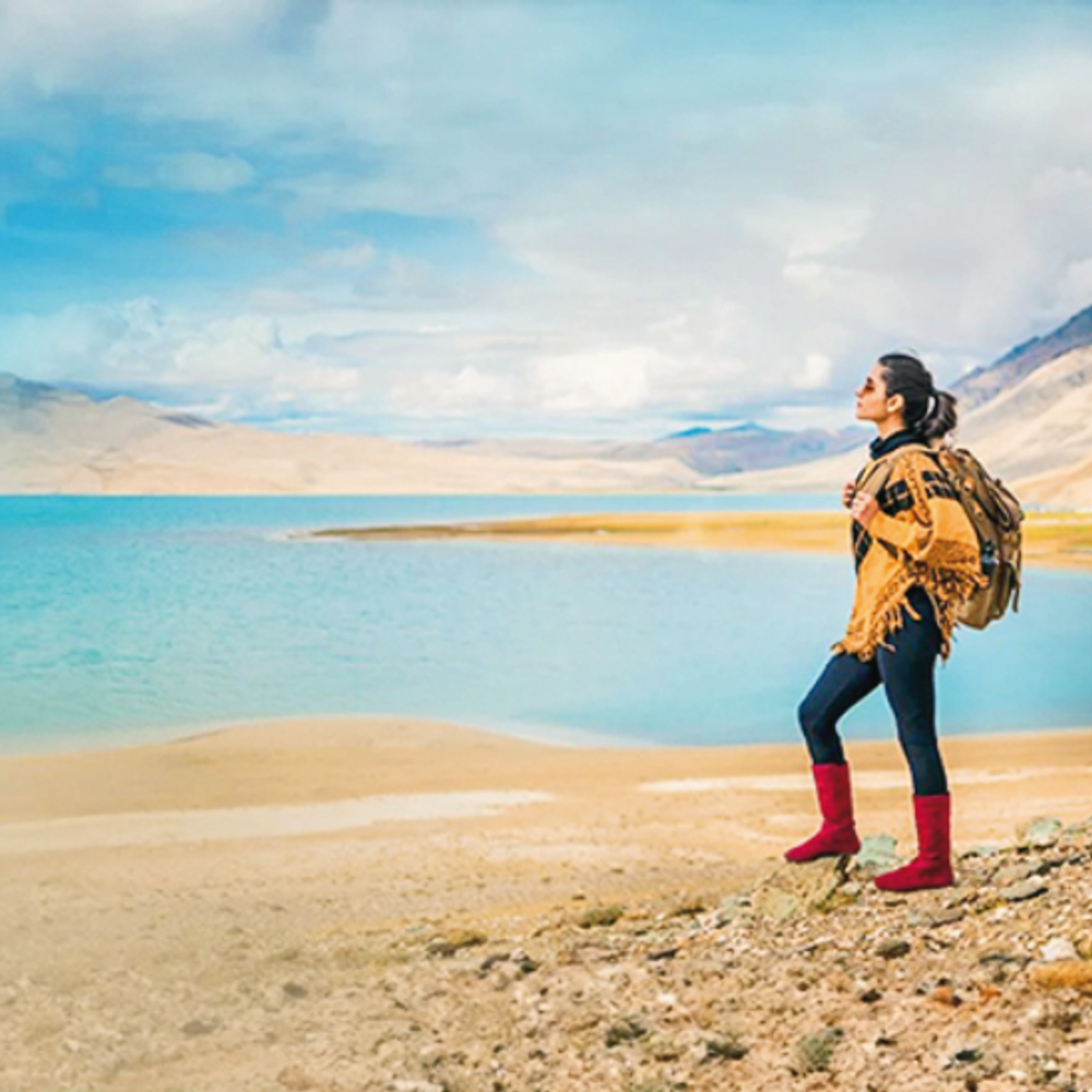 સફર:સોલો ટ્રિપ: એકલા ફરવામાં ભય શેનો?: સોલો ટ્રાવેલિંગના ફાયદા અને ગેરસમજો દૂર કરી એકલા ફરવા માટેની પ્રેરણા.