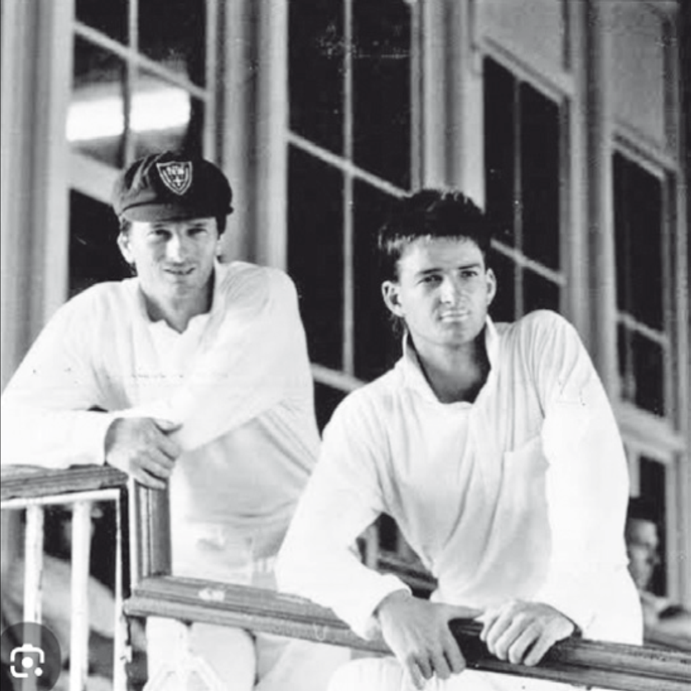 સ્ટ્રેઇટ ડ્રાઇવ: એલન બોર્ડરની નજરમાં વસેલો યુવાન - સ્ટીવ વોગની શેફિલ્ડ શિલ્ડની સફળતા અને ઓસ્ટ્રેલિયન ટીમમાં પ્રવેશ.