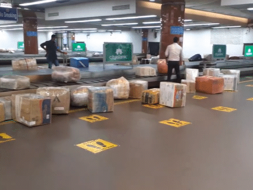 વિદેશથી સોનું, મોબાઇલ, દારૂ, રોકડ લાવવાના નિયમો અને અમદાવાદ એરપોર્ટ પર કસ્ટમ્સ વિભાગે શરૂ કર્યું હેલ્પ ડેસ્ક.