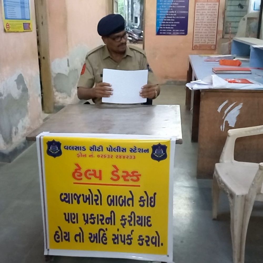 વલસાડમાં વ્યાજખોર દ્વારા ₹27,000ના બદલે ₹91,000 વસૂલ કરાયા, ધમકી અપાઈ.