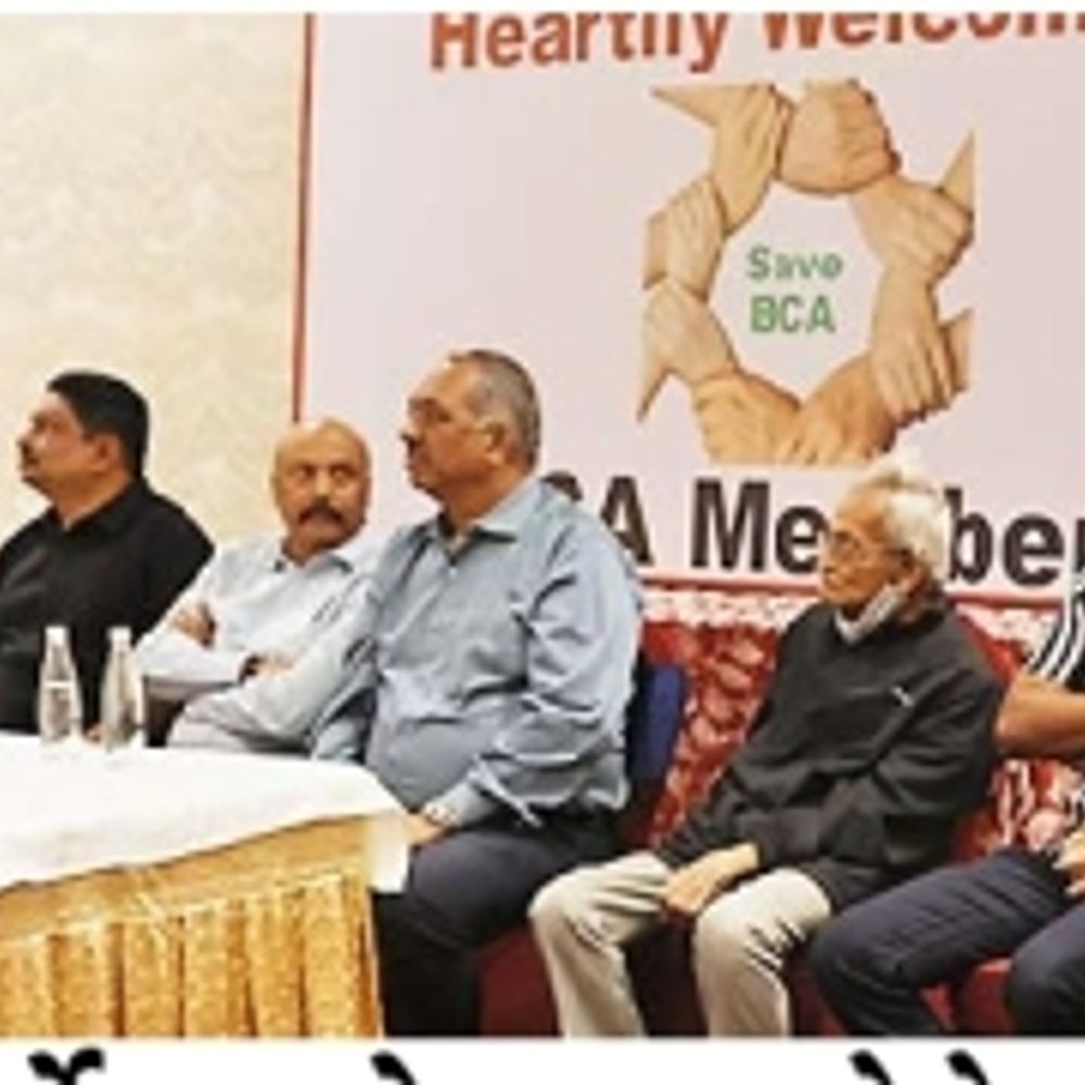 લોર્ડ્સમાં લક્ઝરી સુવિધા પણ બીસીએ સભ્યો ટિકિટ માટે લાઇનમાં! ડો. બેંકરના પ્રણવ અમીન અને કિરણ મોરે પર આક્ષેપો.