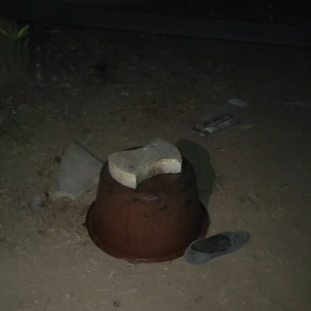 સગાઈ તૂટતાં હત્યા: અમદાવાદમાં યુવકે પથ્થર મારી યુવતીનું મોઢું છૂંદી નાખ્યું, બાદમાં પોલીસ સમક્ષ surrender કર્યું.