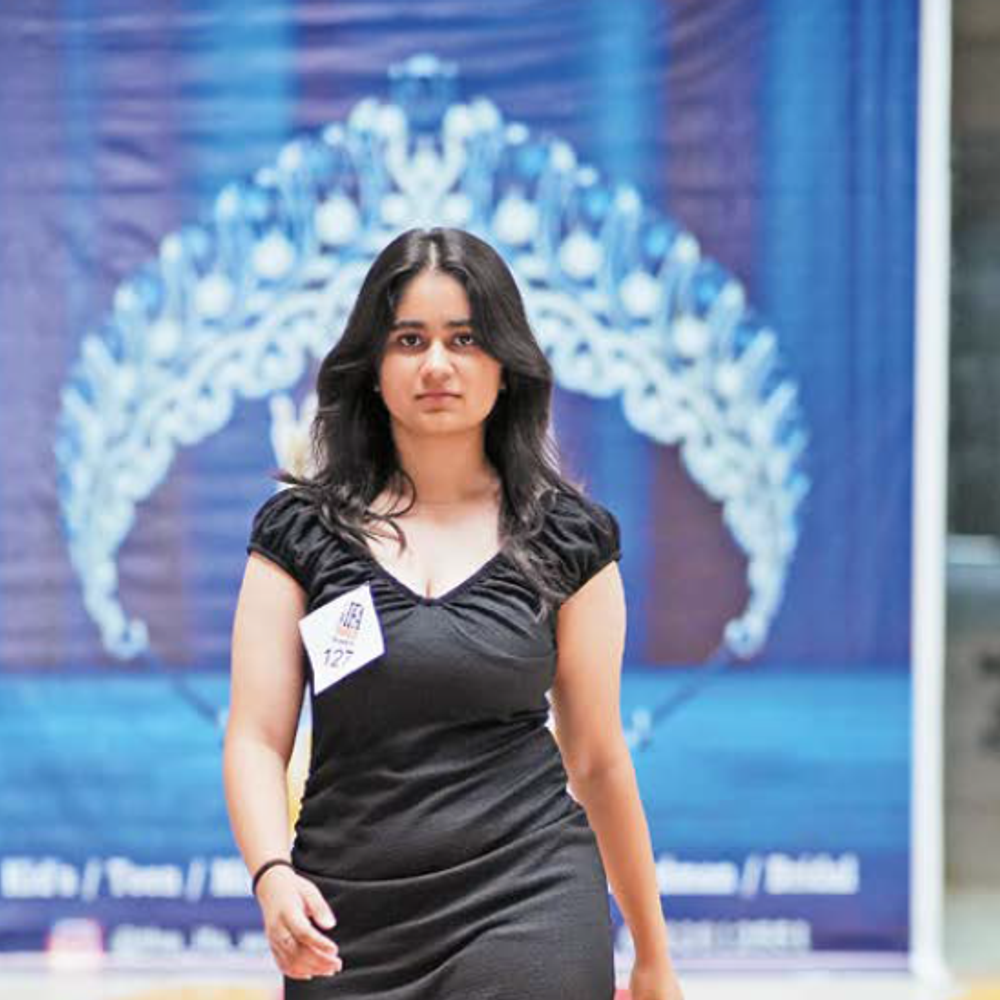 ફેશન શો યોજાયો: જેમાં 5 થી 50 વર્ષના PARTICIPANTS એ AUDITION માં ભાગ લીધો.