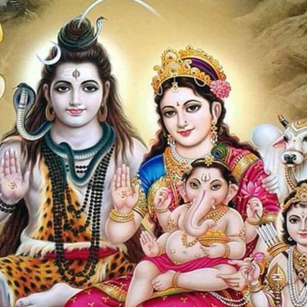 મહાશિવરાત્રિ: પતિ-પત્નીએ શિવ-પાર્વતી પૂજા કરવી, લાલ સાડી અને સુહાગની વસ્તુઓનું દાન કરવું.