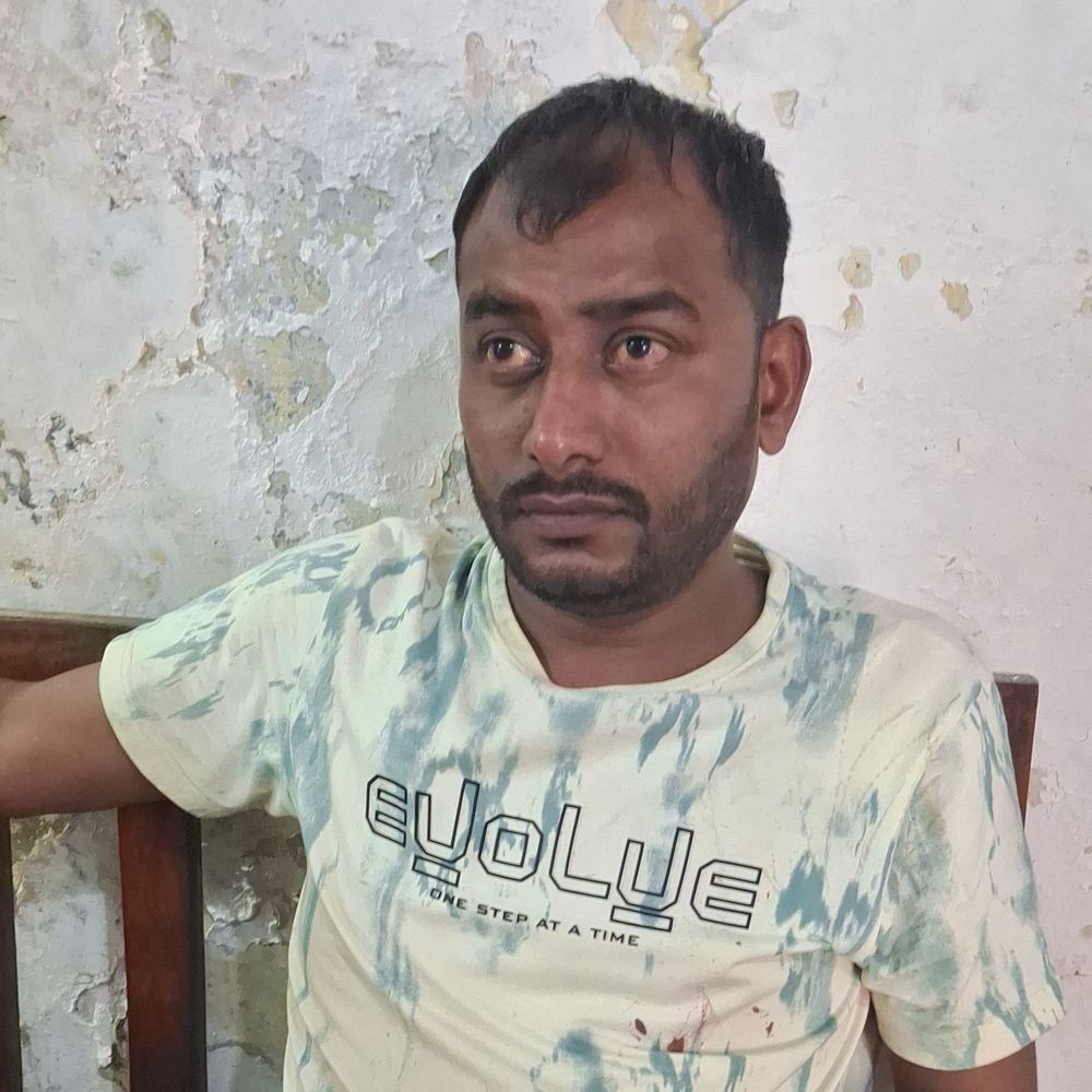 વલસાડ હાઈવે પર SMCની કાર્યવાહી: રૂ. 19.19 લાખના દારૂ સાથે બે પકડાયા, 6 વોન્ટેડ.