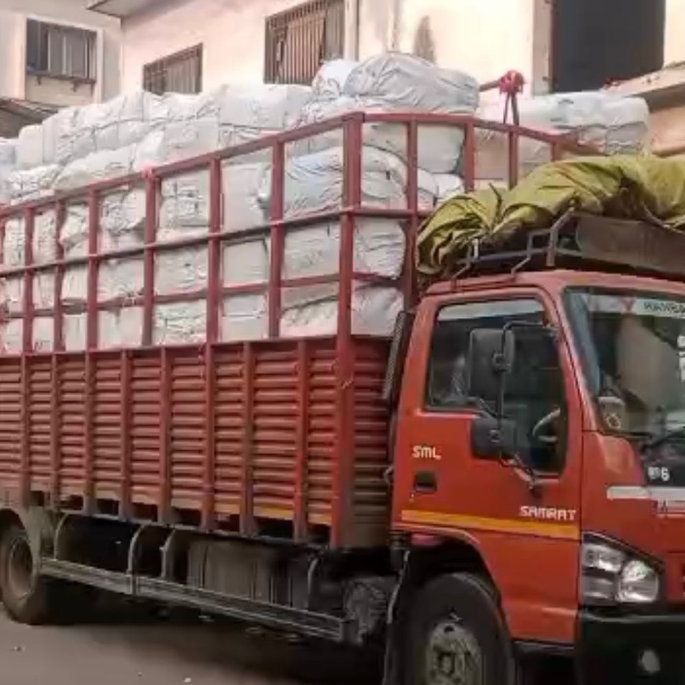 ઈદ-લગ્નની સિઝને કાપડ વેપારને નવો વેગ આપ્યો; ડિસ્પેચમાં મોટો ઉછાળો, 400 ટ્રકો રવાના.