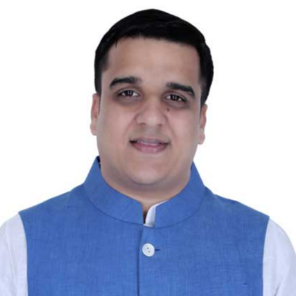 ભાવનગરમાં નાયબ મુખ્યમંત્રી હર્ષ સંઘવીની મુલાકાત: PM ઈ-બસનું લોકાર્પણ અને કરોડોના વિકાસકામોનું ખાતમુહૂર્ત.