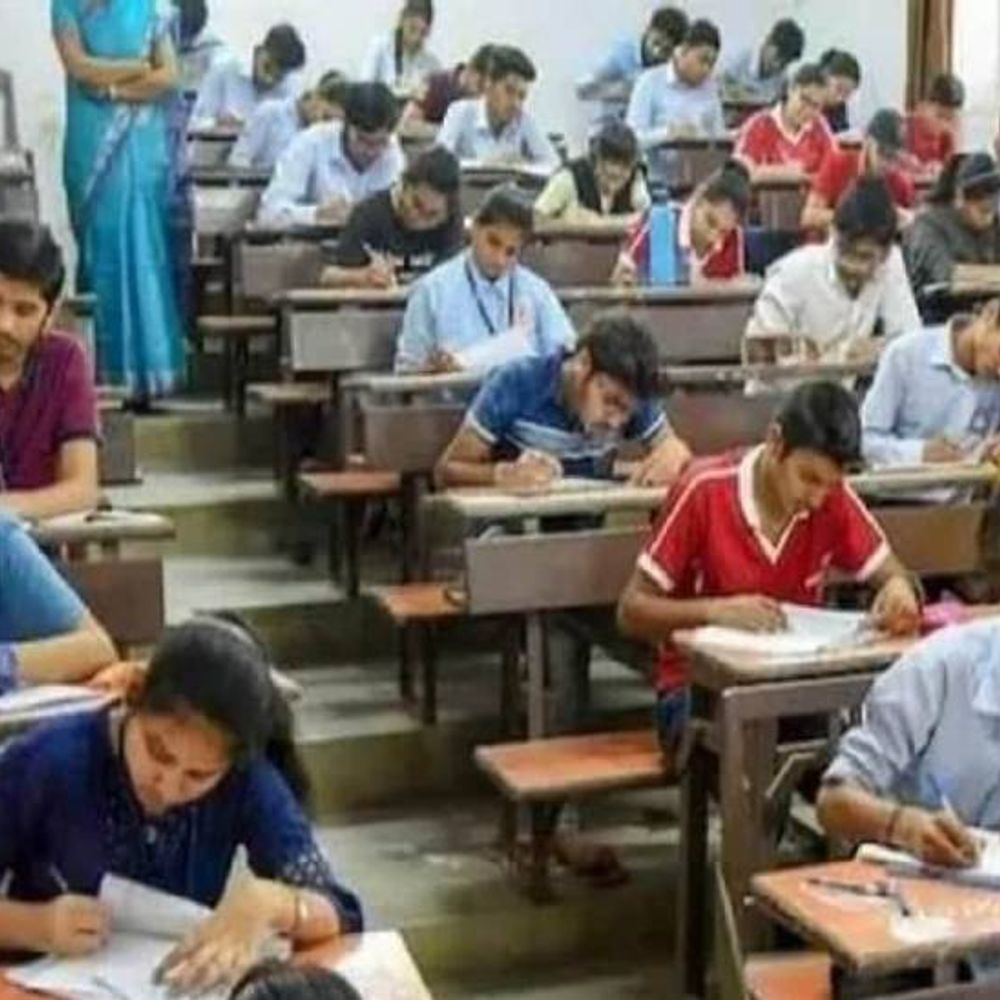 ધો.10: ખોટા SECTION માં જવાબ લખશો તો ZERO માર્કસ! CBSE નો નવો નિયમ વિદ્યાર્થીઓ માટે જાણવો જરૂરી.