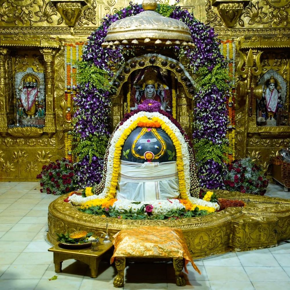 સોમનાથ મંદિરમાં મહાશિવરાત્રીની ભવ્ય ઉજવણી: ભક્તોએ 42 કલાક દર્શન કર્યા અને ચાર પ્રહર પૂજા સંપન્ન થઇ.