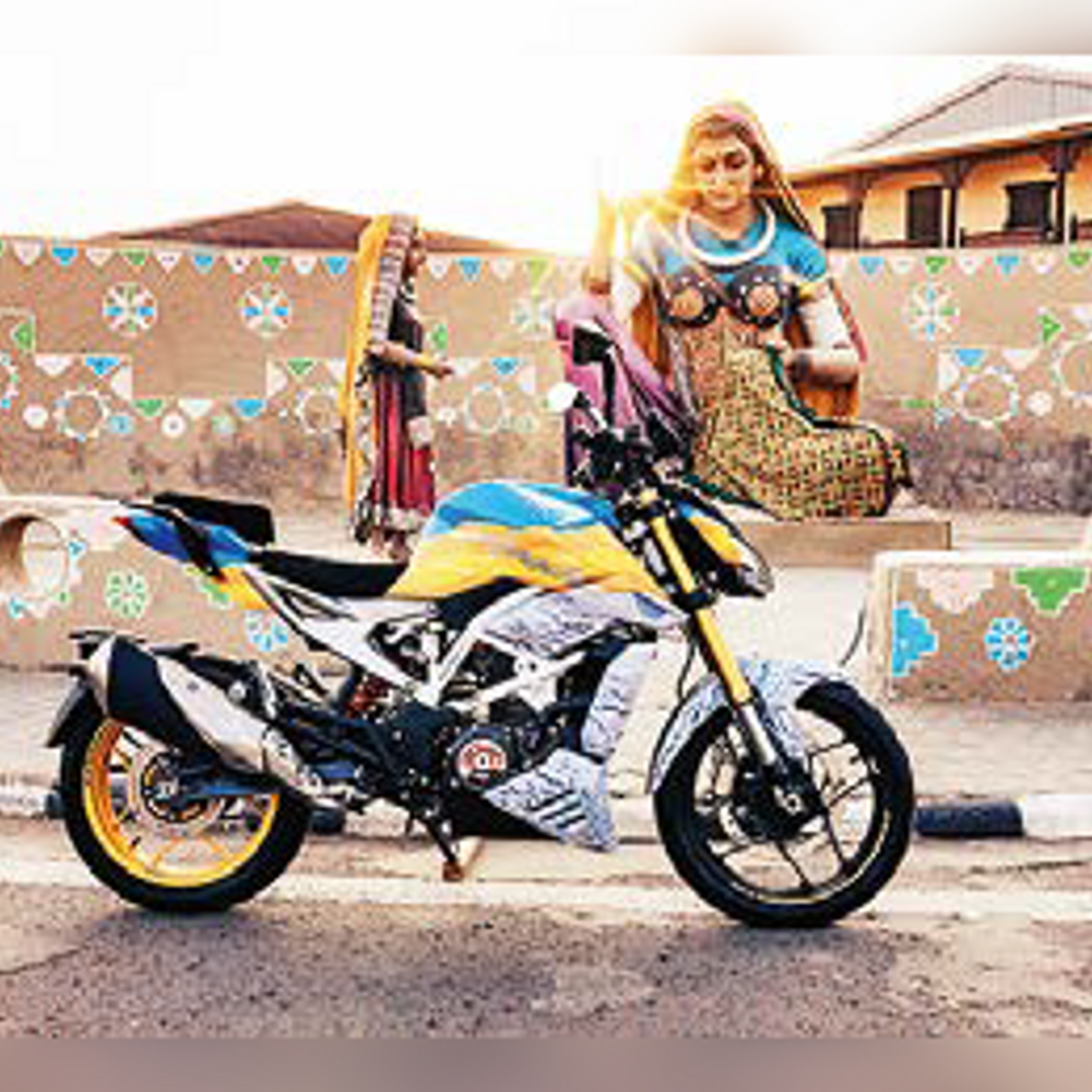 રણમાં 100થી વધુ બાઈકર્સના સ્ટંટ: કચ્છમાં મોટરસાયકલિંગ ટુરિઝમનો નવો પ્રારંભ, એડવેન્ચર ટુરિઝમને પ્રોત્સાહન.