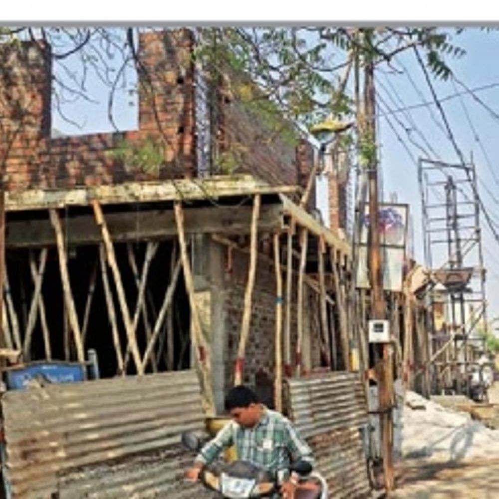 રાજકોટ: મેયરના પતિએ સૂચિત વિસ્તારમાં ગેરકાયદે કોમર્સિયલ બાંધકામ કર્યું, ભાસ્કરનો ધડાકો.