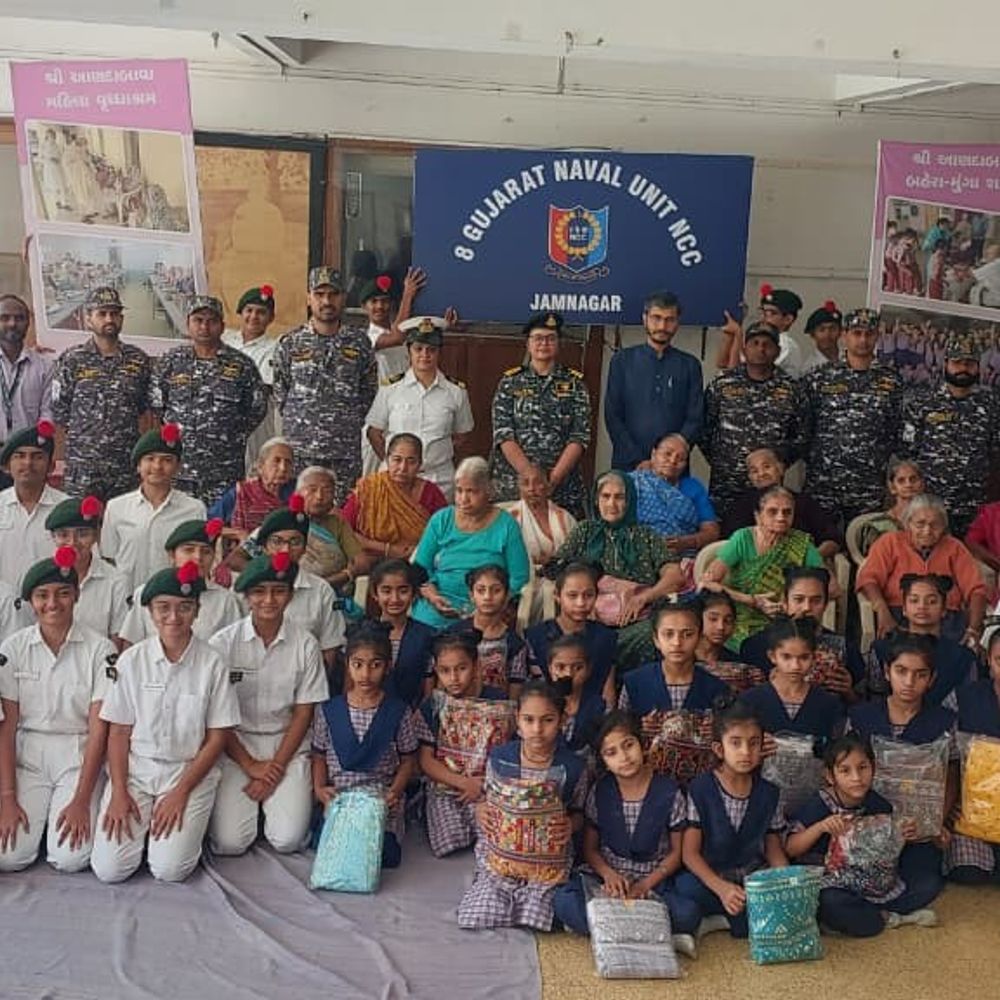 8 ગુજરાત નેવલ યુનિટ NCC દ્વારા આણદાબાવા સંસ્થામાં વૃદ્ધ માતાઓ અને મૂકબધિર બાળાઓનું સન્માન કરાયું.