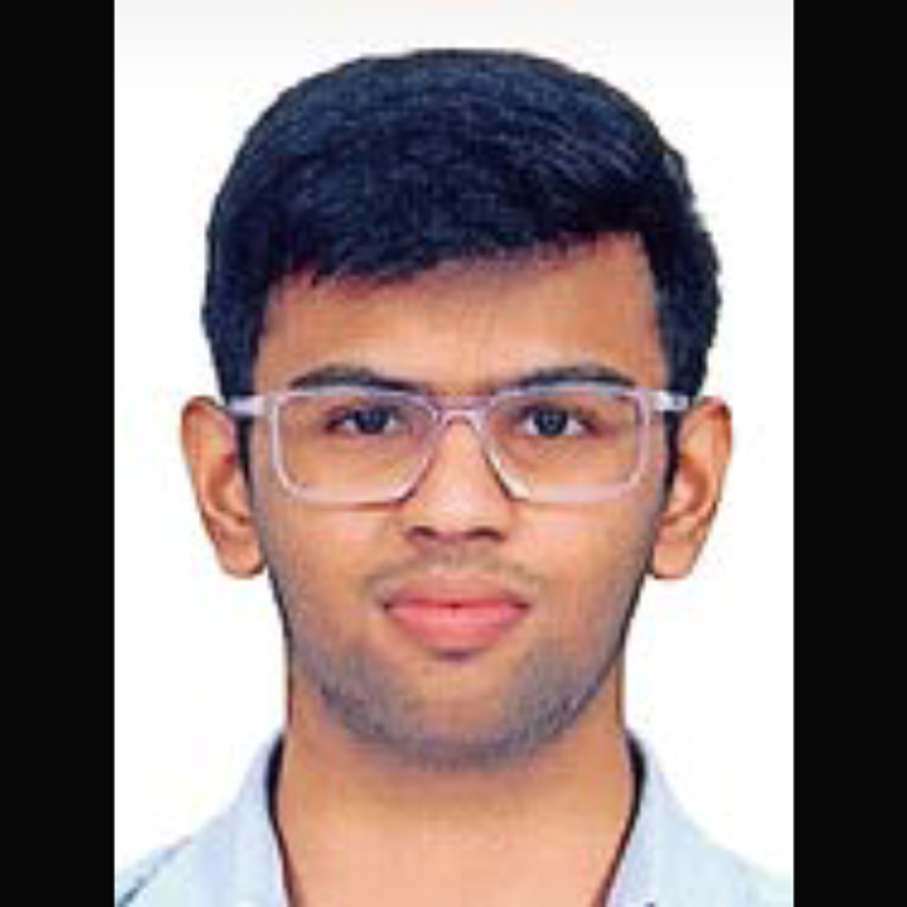 ટોપ બોર્ડિંગ સ્કૂલ છોડી JEE Mainમાં ટોપર: વિક્રમાદિત્યની સફળતાની કહાણી.",