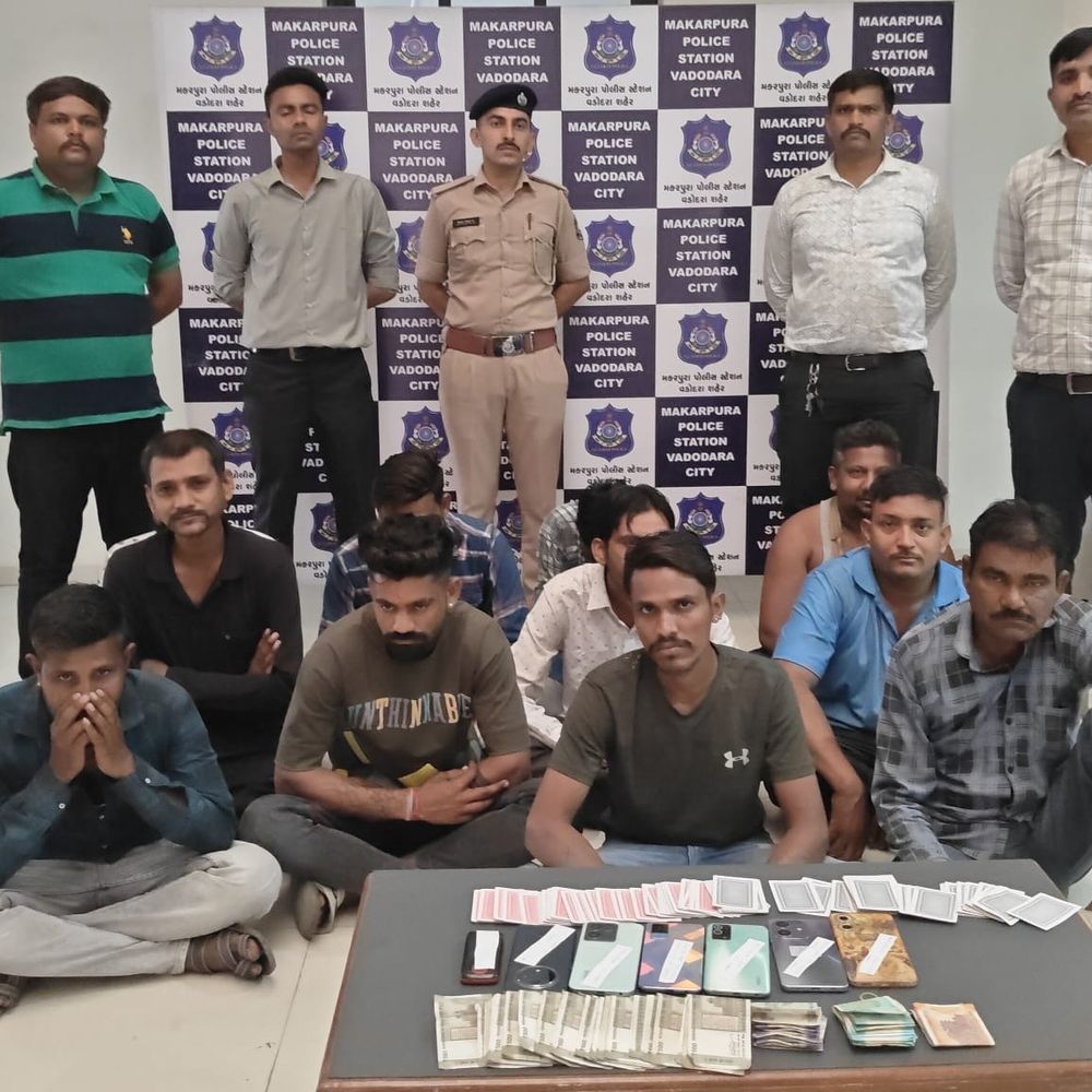 તરસાલી બાયપાસ પાસે હોટેલ પાછળ જુગારધામ પર રેડ, પોલીસે 11 ખેલૈયાને 55 હજારના મુદ્દામાલ સાથે પકડ્યા.