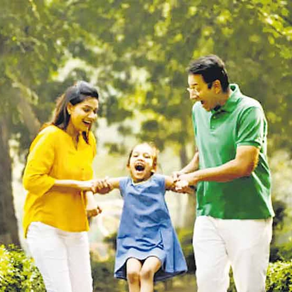 દત્તક સંતાન ઉછેર: પ્રેમ, ધીરજ અને સ્વીકારની સફર એટલે PARENTINGની એક સુંદર JOURNEY.",