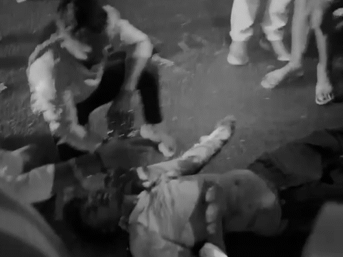 વડોદરા-હાલોલ હાઈવે પર અકસ્માતમાં બાઈક સવારનું કરુણ મોત; રોડ પર લોહી રેલાયું, પરિવારજનોની રોકકળથી વાતાવરણ ગમગીન બન્યું.