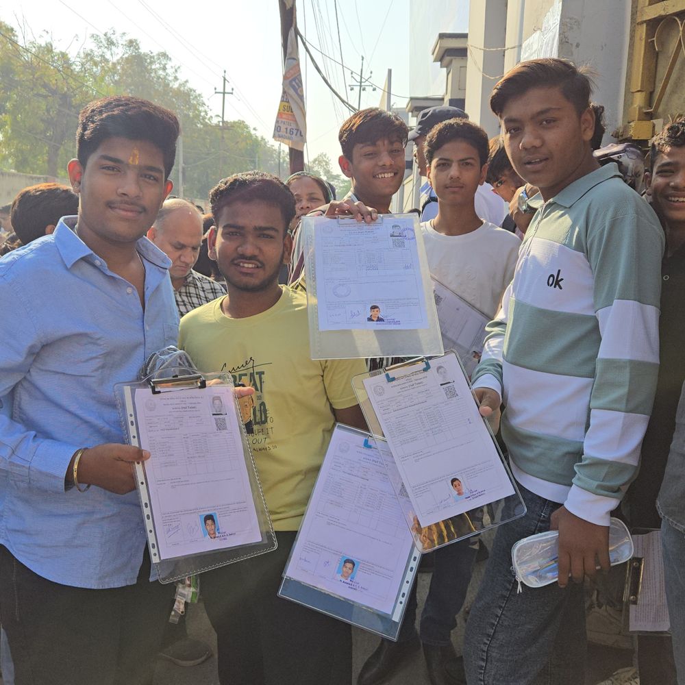 ખેડામાં ધોરણ 10-12ની બોર્ડ પરીક્ષા CCTV હેઠળ શરૂ: 47,611 વિદ્યાર્થીઓ અને 173 કેન્દ્ર પર સુરક્ષા.