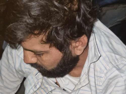 હિંમતસિંહ પટેલના ભાણિયાએ દારૂ પીને અકસ્માત કર્યો, યુથ કોંગ્રેસના પૂર્વ પ્રમુખે વાહનોને ટક્કર મારી, લોકોએ મેથીપાક આપ્યો.