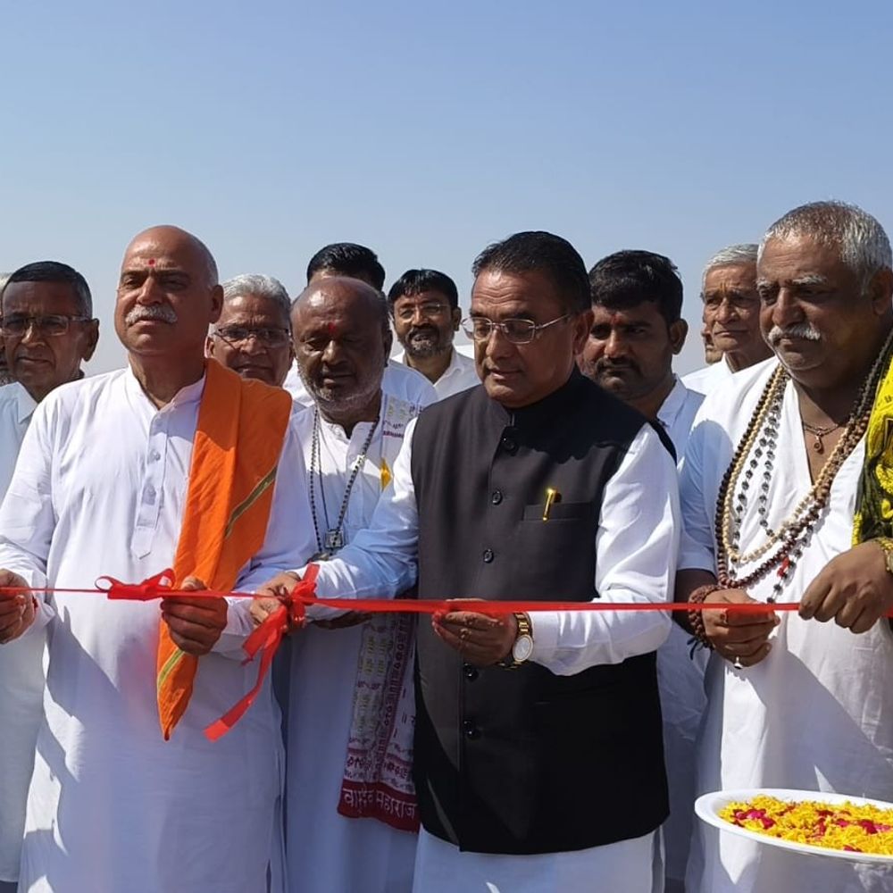 નવનિર્મિત કચોલિયા-કછિયા મહાદેવ રોડનું લોકાર્પણ:દસાડાના ધારાસભ્ય પી. કે. પરમારના હસ્તે કરાયું; સંતો, મહંતો ઉપસ્થિત રહ્યા