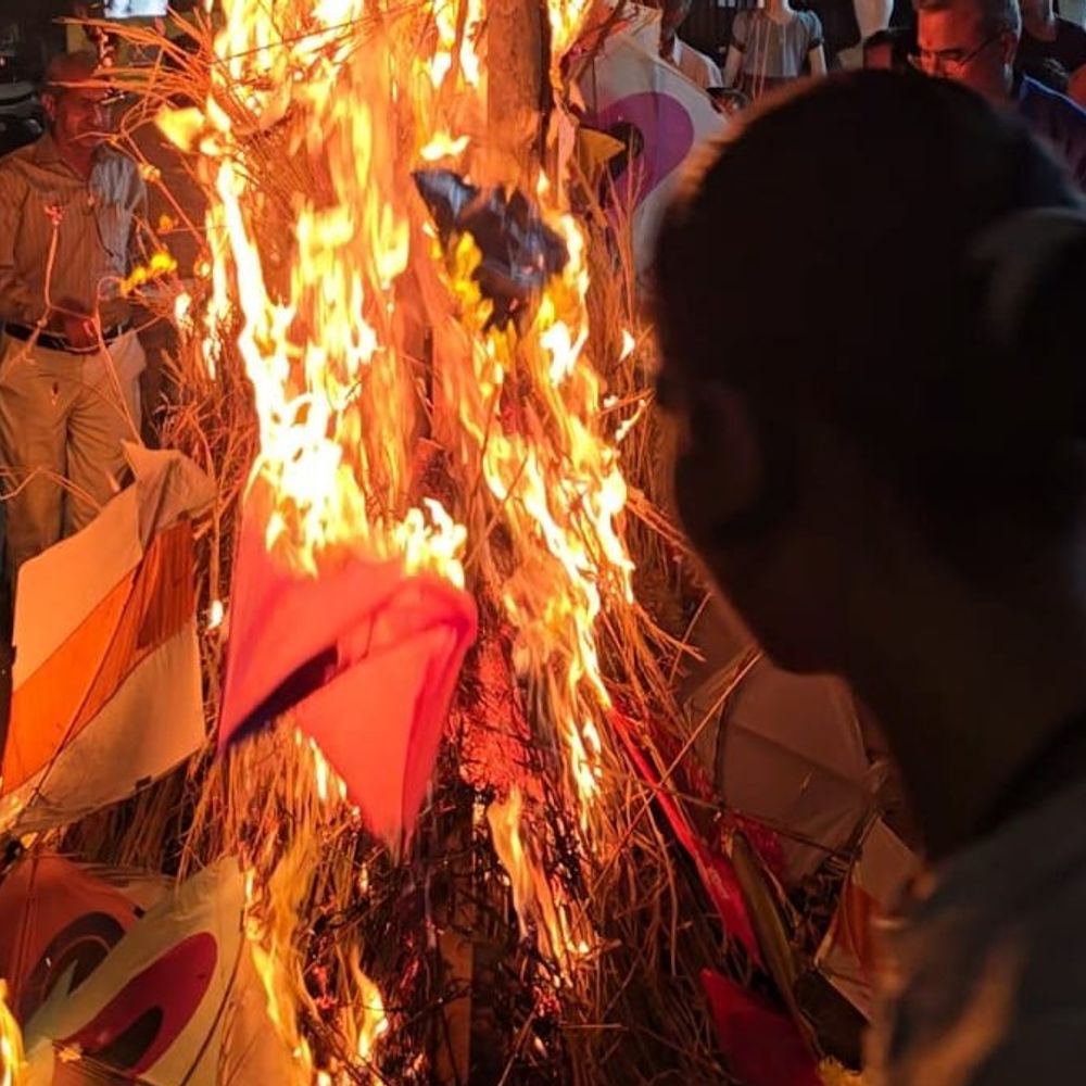 શ્રી સાઈકૃપા સોસાયટી, ન્યૂ વી.આઈ.પી. રોડ પર હોળીકા દહન ધાર્મિક શ્રદ્ધાથી ઉજવાયું.