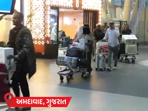 મિડલ ઇસ્ટથી ભારતીયોનું આગમન શરૂ; જેદ્દાહથી 200 મુસાફરો અમદાવાદ પહોંચ્યા, 4 દિવસમાં 1000+ ઇન્ટરનેશનલ ફ્લાઇટ્સ રદ.",