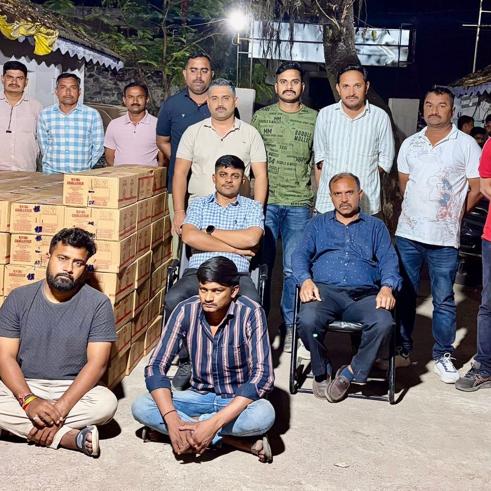 બોટાદ LCBએ ₹52.71 લાખના દારૂ સાથે ટ્રક ઝડપ્યો, અમરેલીના બે આરોપીઓની ધરપકડ.