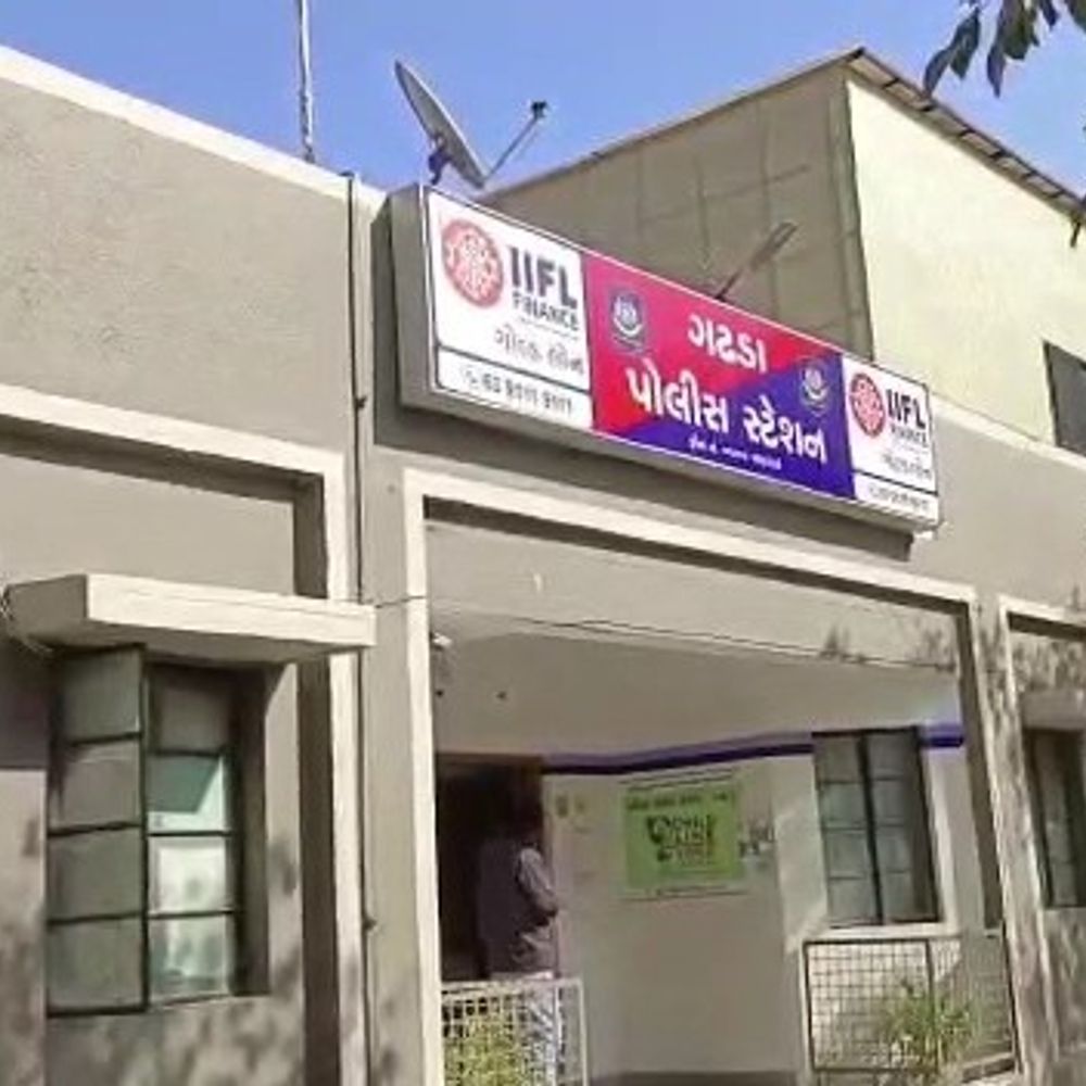 ગઢડા: ગાડી ધીમી ચલાવવા કહેતા મારામારી, જાનથી મારી નાખવાની ધમકી, ત્રણ સામે ફરિયાદ નોંધાઈ.