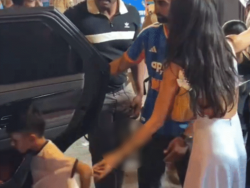 હાર્દિકનો દીકરો માહિકા સાથે મેચમાં, VIDEO: રોહિત-ધોની સહિત સેલિબ્રિટિઝ, સાક્ષી-માહીનો વીડિયો વાઇરલ; મેચની યાદગાર મોમેન્ટ્સ.