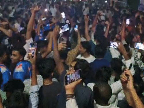 ભારતે T20 વર્લ્ડ કપ જીત્યો: ભરૂચમાં તિરંગા સાથે ઉજવણી.