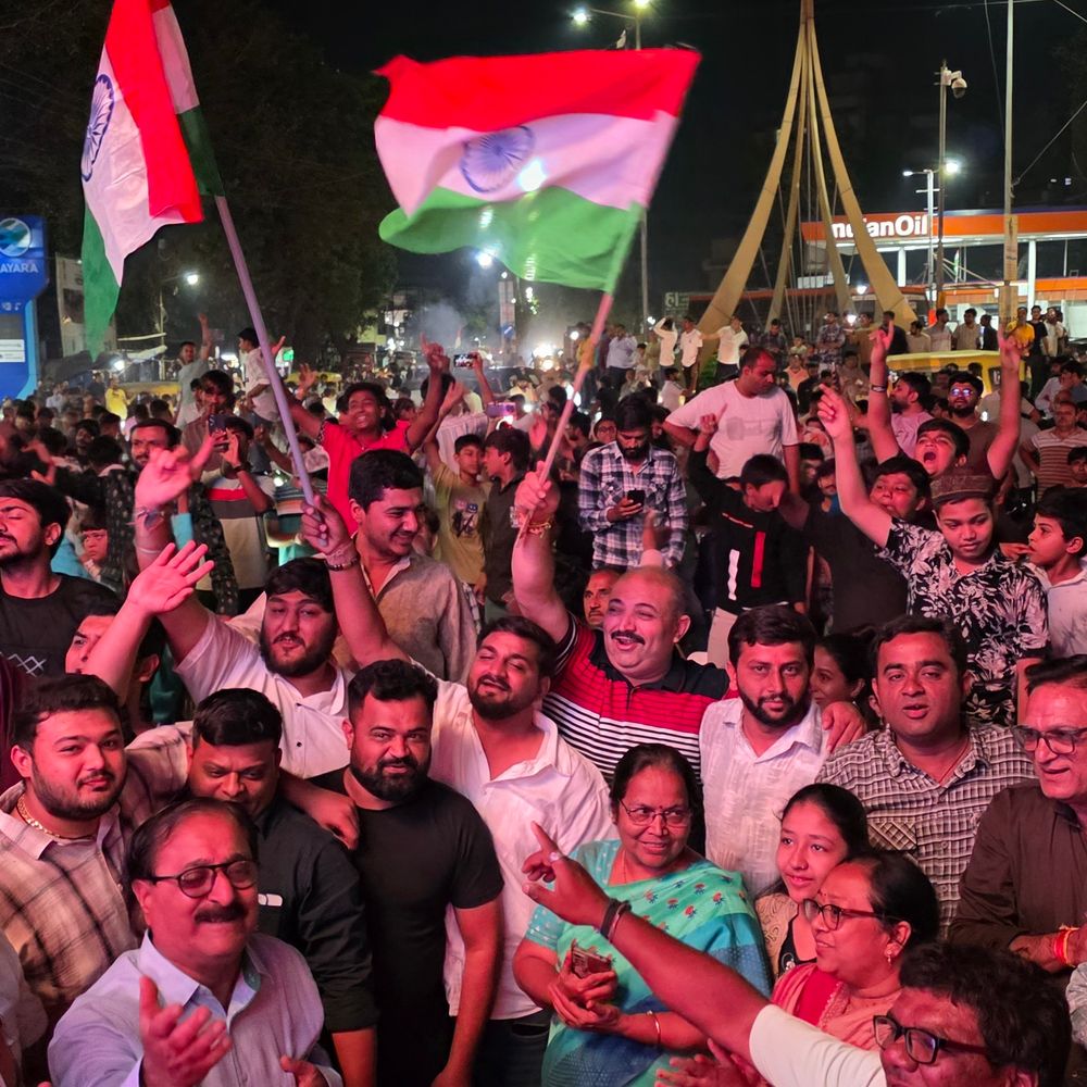 જામનગરમાં T20 વર્લ્ડ કપ જીતની ભવ્ય ઉજવણી: હવાઈ ચોકમાં આતશબાજી અને ગરબાથી લોકોનો જશ્ન.