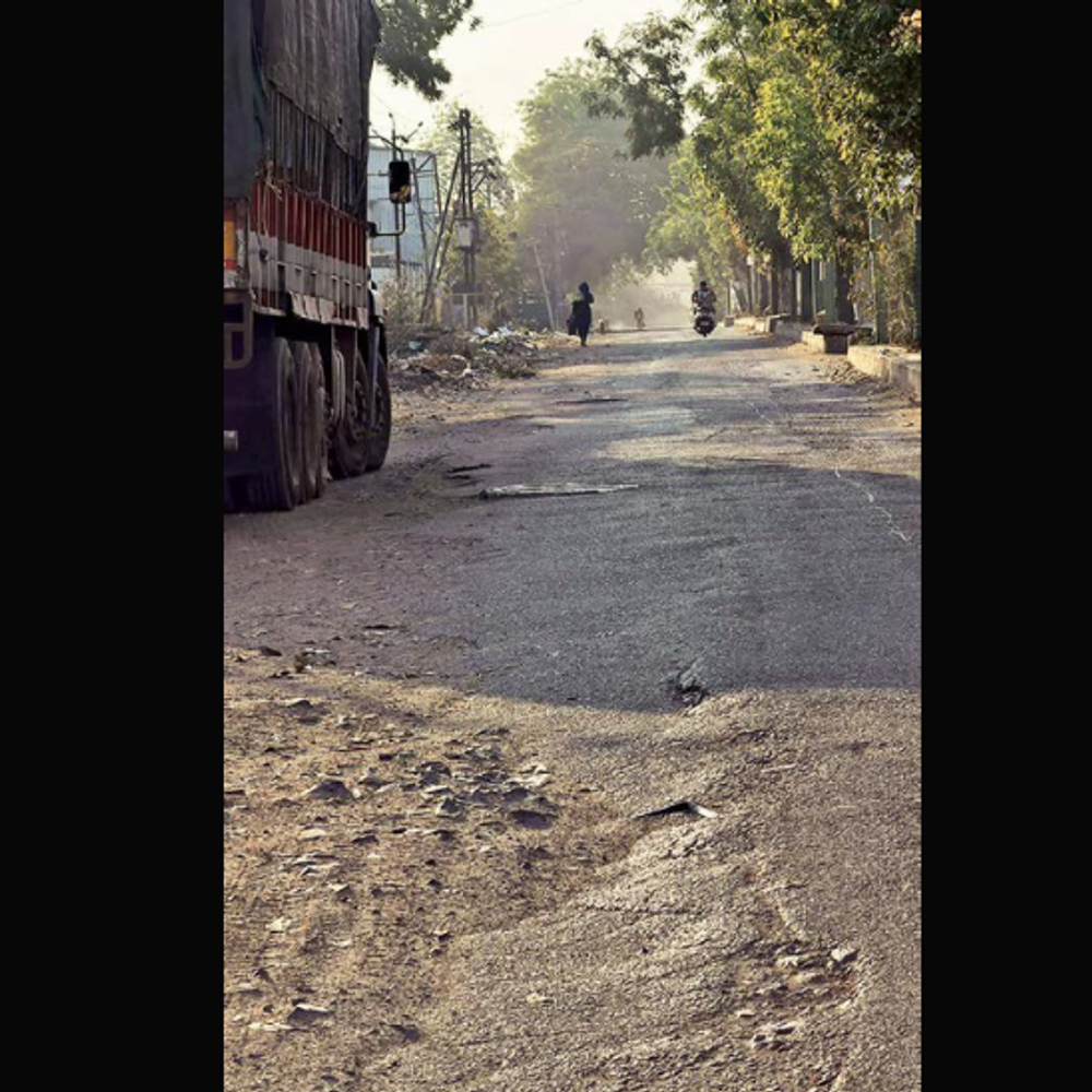 રાજકોટ આજી જીઆઇડીસીમાં રોડ-રસ્તાની સુવિધાનો અભાવ: ગુજરાત વાઇબ્રન્ટ ક્યાંથી બને?.