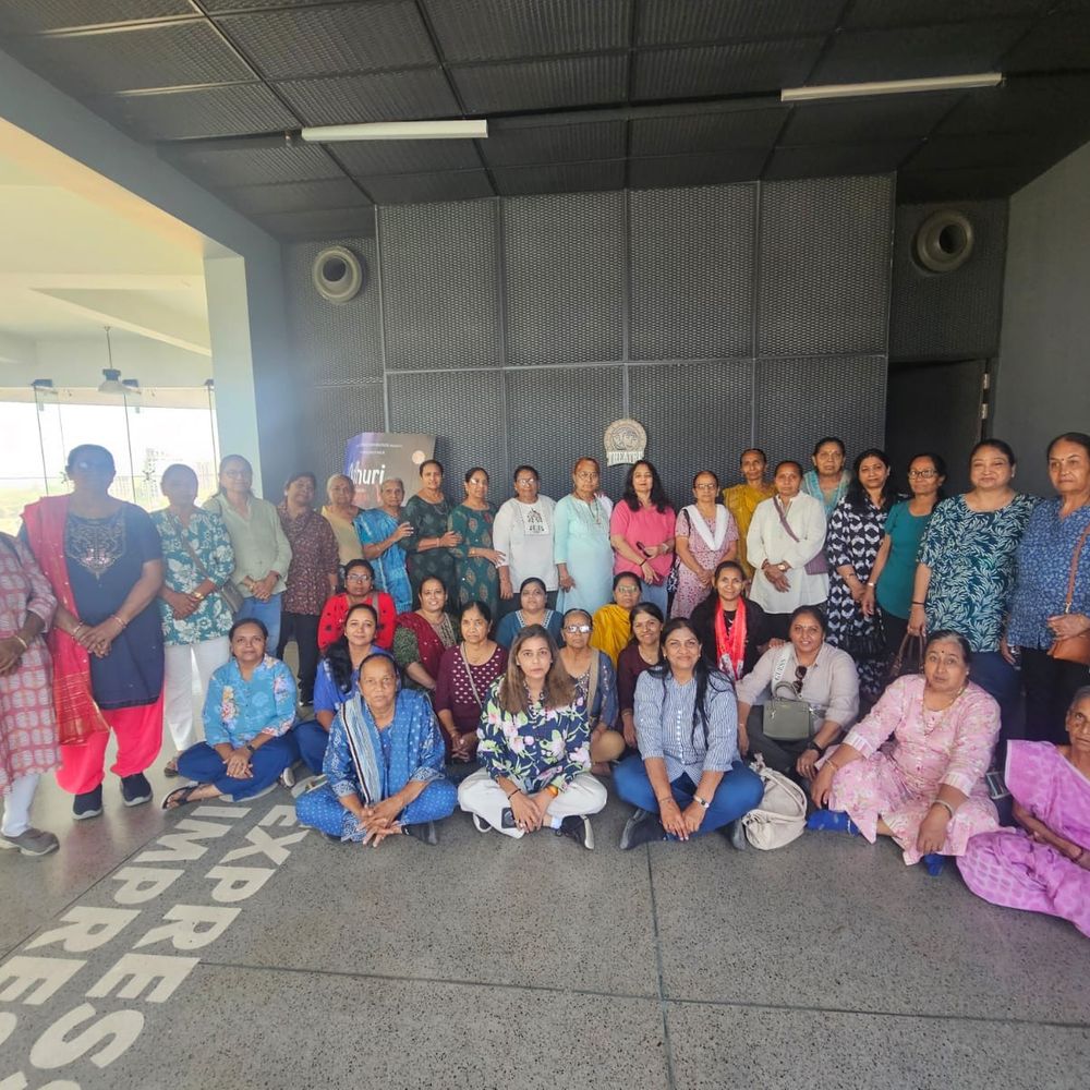 મહિલા દિવસની અનોખી ઉજવણી:પૂજા ઉમિયા માતાજી મહિલા સંગઠને ફિલ્મ જોઈને મનાવ્યો