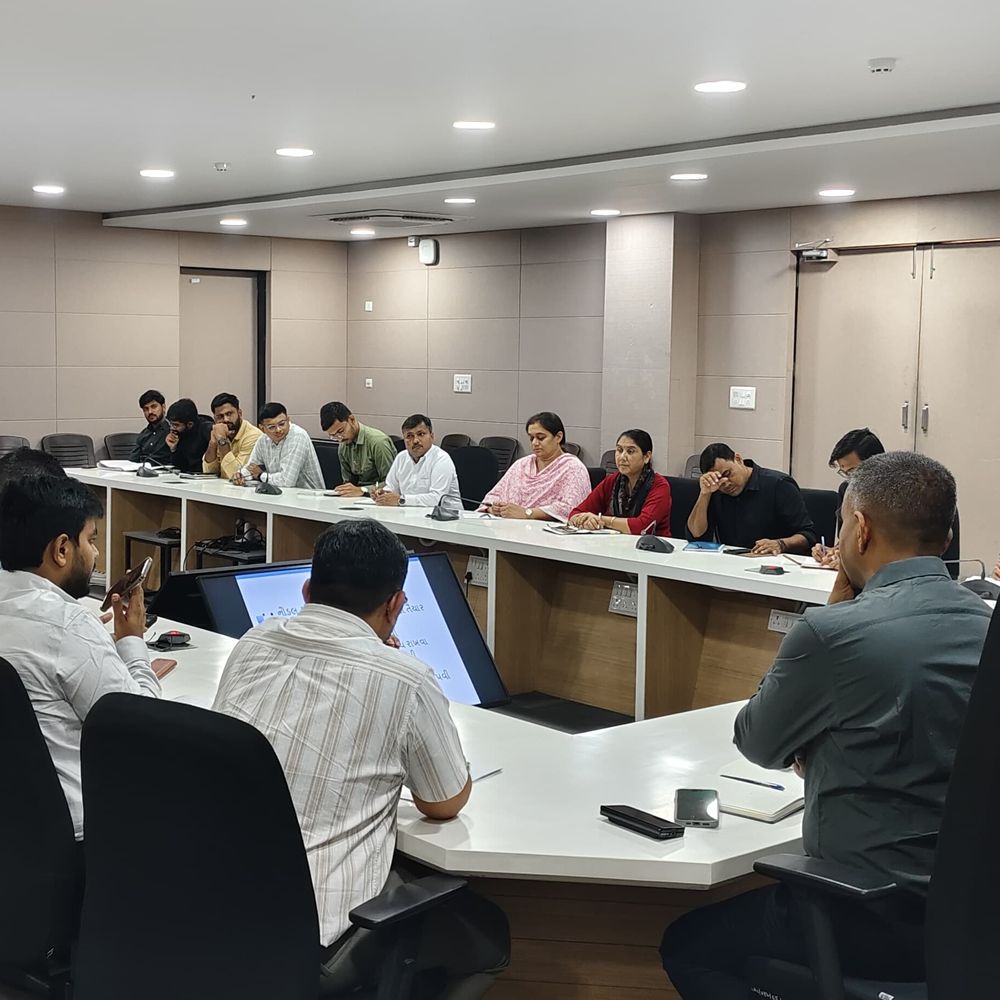 હીટવેવને લઈ ગાંધીનગર મ્યુ.નો એક્શન પ્લાન:શહેરના 12 સ્થળે છાંયડા-પાણીની વ્યવસ્થા, સિવિલ-અર્બન હેલ્થ સેન્ટરોમાં હીટ સ્ટ્રોકનો સ્પેશિયલ વોર્ડ તૈયાર કરાશે