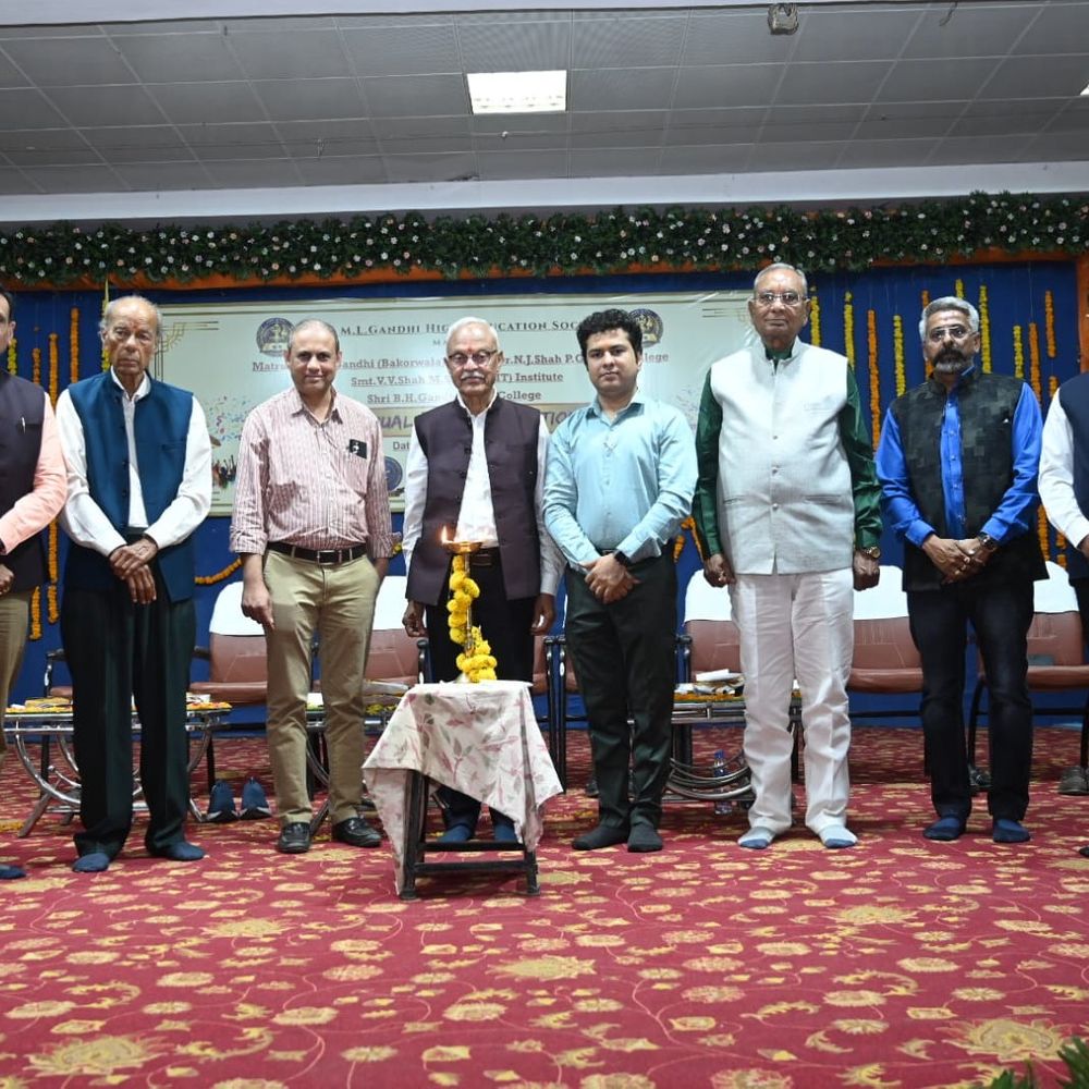 મ.લા.ગાંધી મંડળની કોલેજોનો સંયુક્ત વાર્ષિકોત્સવ ઉજવાયો:વિદ્યાર્થીઓને કારકિર્દી માર્ગદર્શન અપાયું, ઇનામ વિતરણ થયું