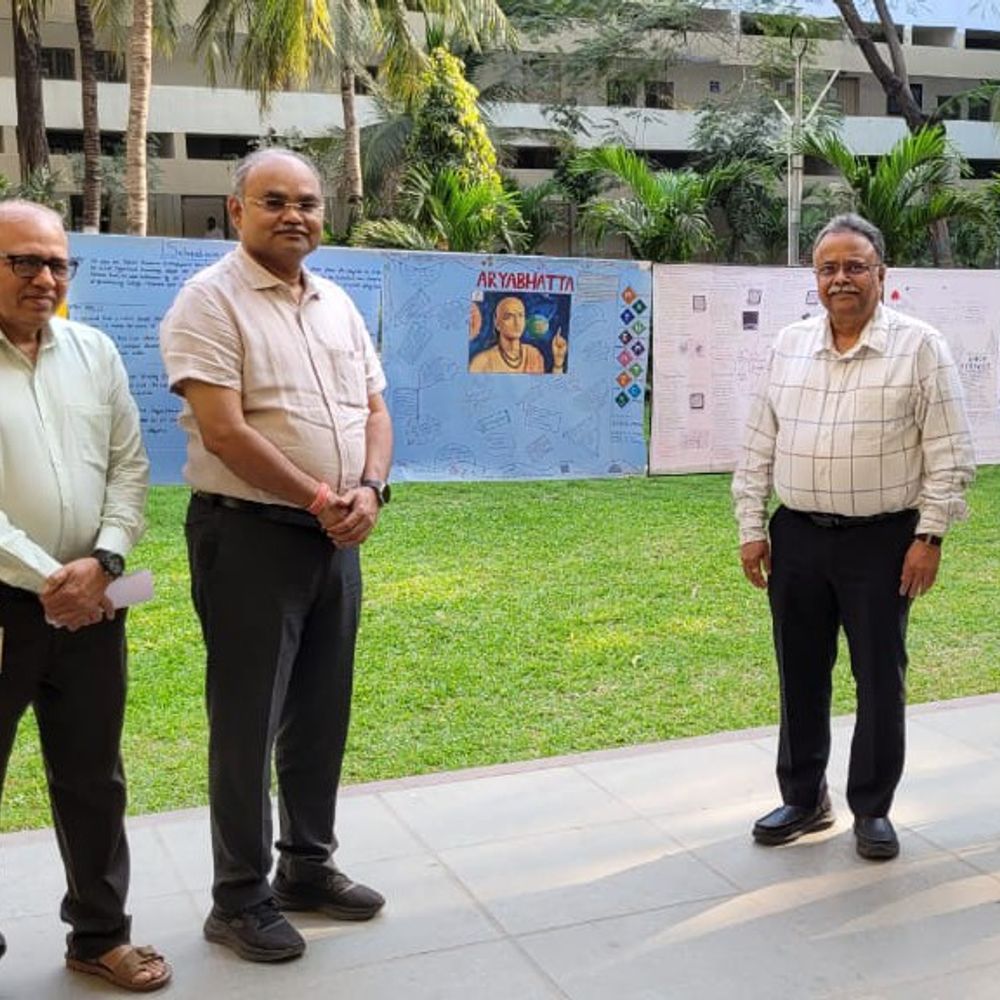 MB સાયન્સ કોલેજમાં રાષ્ટ્રીય વિજ્ઞાન દિવસ ઉજવાયો:વિદ્યાર્થીઓએ પોસ્ટર પ્રેઝન્ટેશનથી વૈજ્ઞાનિક ક્ષમતા પ્રદર્શિત કરી