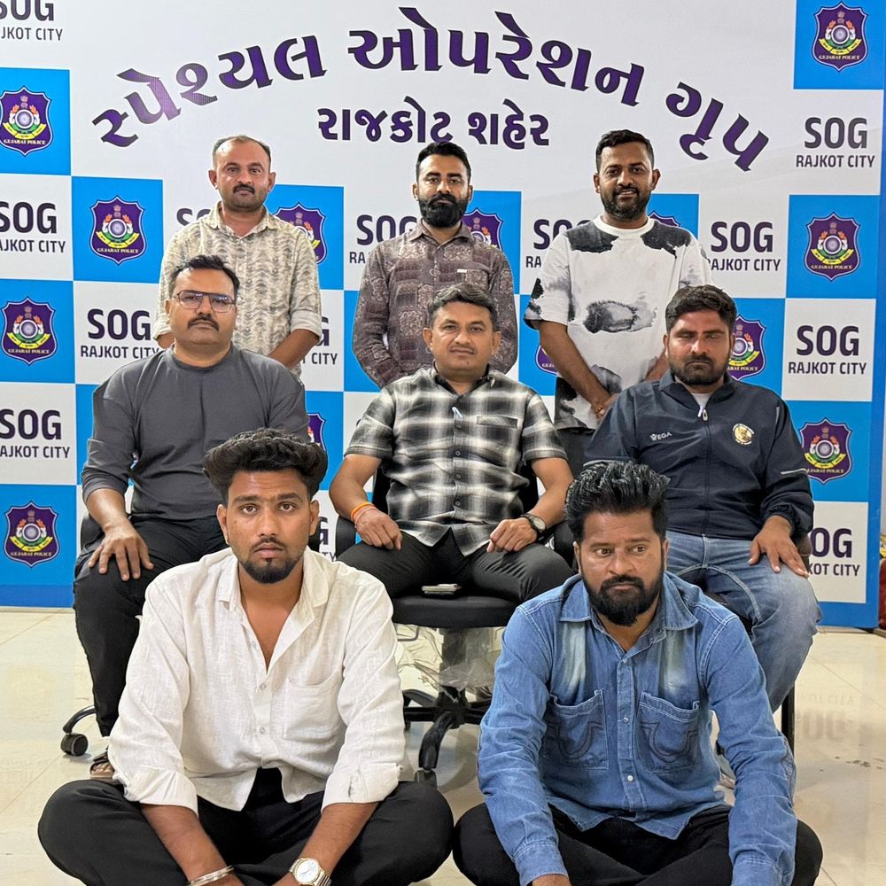 46 લાખના તરતા સોના સાથે બે ઝડપાયા:અમદાવાદથી રાજકોટ સ્પર્મ વ્હેલની ઉલ્ટી લઈને વેચાણ અર્થે આવ્યા'તા, રૂ.10,000 કમિશન આપવાનું નક્કી થયું'તું