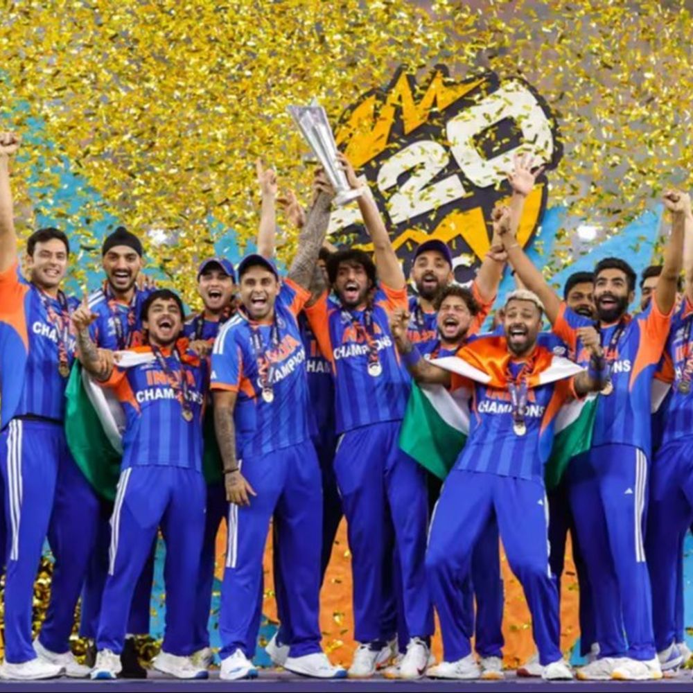 ટીમ ઈન્ડિયા પર રૂપિયાનો વરસાદ:BCCI ₹131 કરોડ આપશે, ખેલાડીઓ, સ્ટાફ અને સિલેક્ટર્સને અભિનંદન પાઠવ્યા, ભારત ત્રીજી વખત T20 વર્લ્ડ ચેમ્પિયન