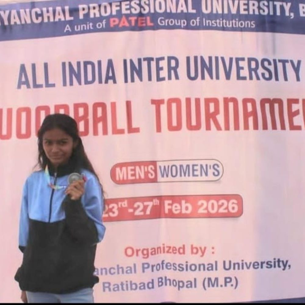 વુડબોલમાં યશ્વી ઉનડકટે જીત્યો બ્રોન્ઝ મેડલ:સૌરાષ્ટ્ર યુનિવર્સિટીની વિદ્યાર્થિનીએ ઓલ ઈન્ડિયા ઇન્ટર યુનિવર્સિટી ચેમ્પિયનશિપમાં રાજકોટનું નામ રોશન કર્યું
