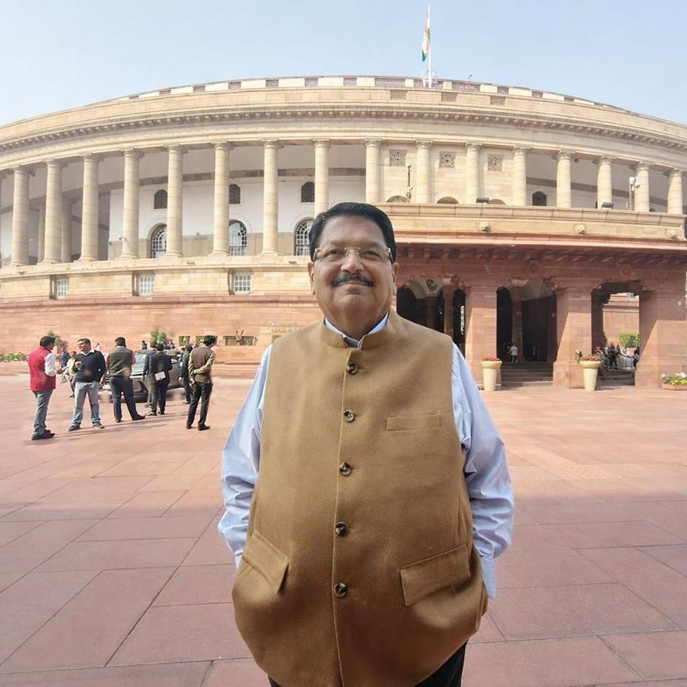 સોલાર એનર્જીમાં ગુજરાતનો દબદબો:12,150 મેગાવોટ ક્ષમતા સાથે દેશમાં પ્રથમ ક્રમે, રાજ્યસભામાં સાંસદ પરિમલ નથવાણીના પ્રશ્નના જવાબમાં કેન્દ્રીય મંત્રીએ આપી વિગતો