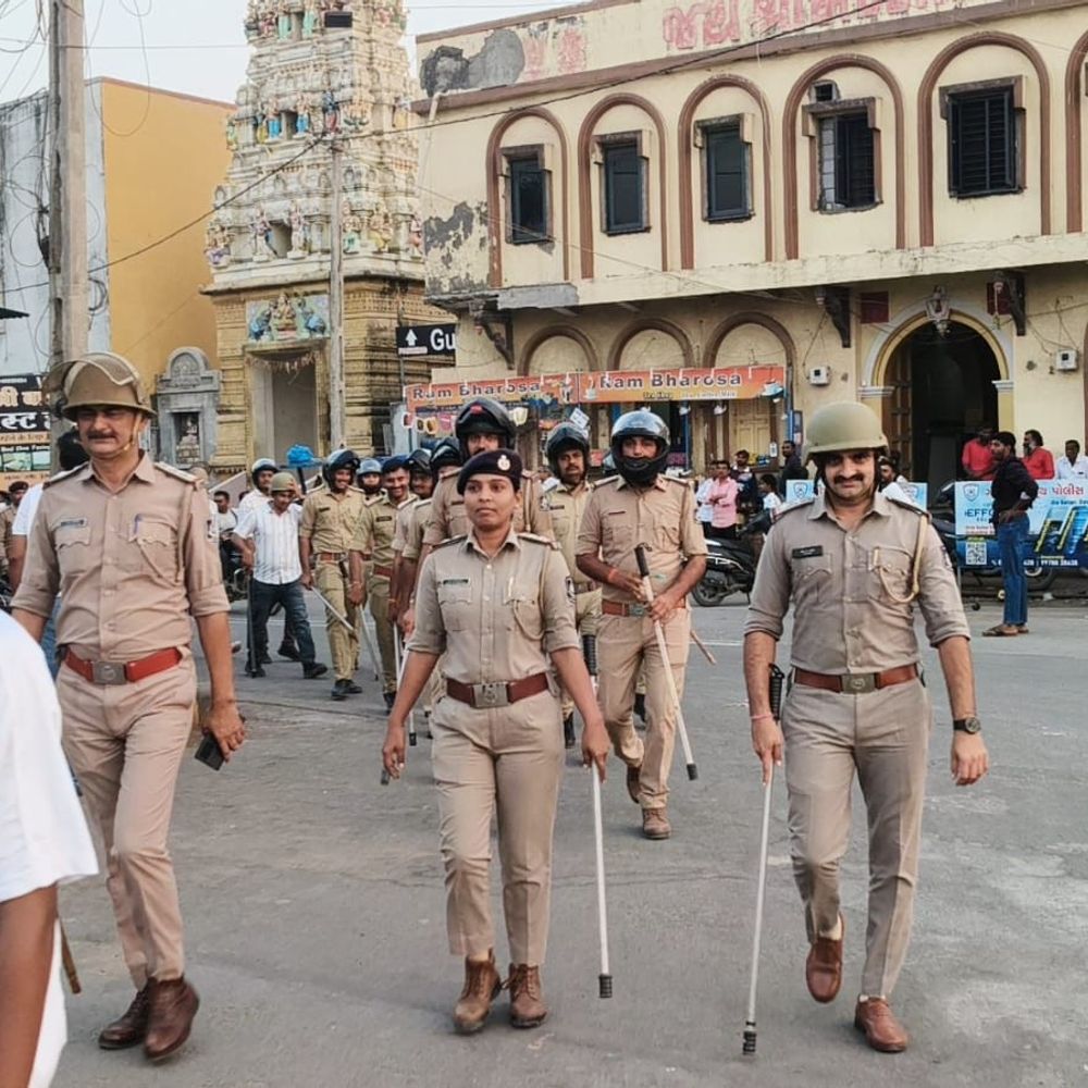 તહેવારો પૂર્વે સોમનાથ-પ્રભાસ પાટણમાં પોલીસનું સઘન ફૂટ પેટ્રોલિંગ:રામનવમી, ચેટીચાંદ, રમઝાન માટે કાયદો-વ્યવસ્થા જાળવવા પોલીસ સજ્જ