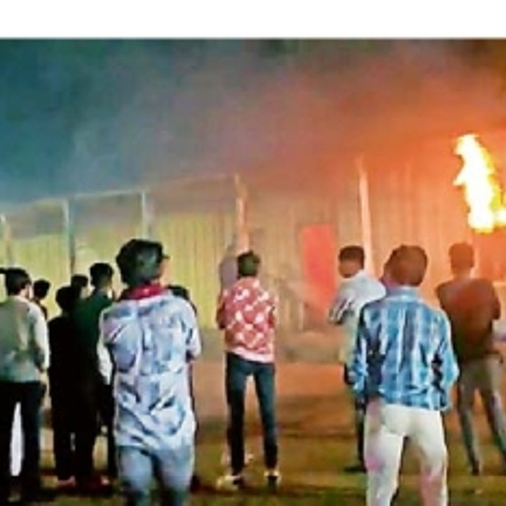 ભચાઉ તલાટી કચેરીમાં ભયાનક આગ; જૂનો રેકોર્ડ બળી ગયો, નવો રેકોર્ડ બચી ગયો.