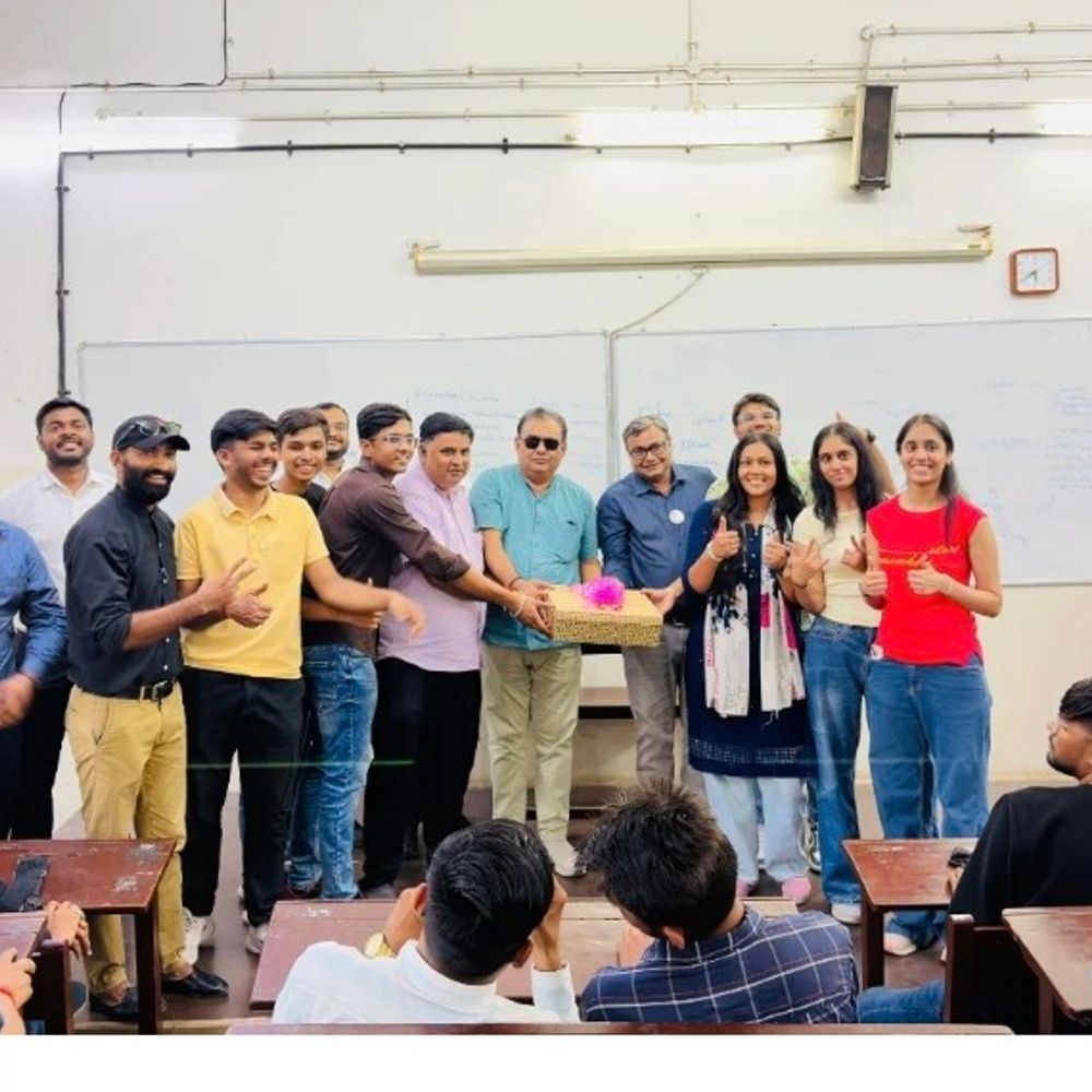 MSU કોમર્સ ફેકલ્ટીમાં ‘અર્થરંગ 2026’ નો બીજો દિવસ:સાંસ્કૃતિક કાર્યક્રમોની રંગત, વિદ્યાર્થીઓએ વિવિધ સ્પર્ધામાં ભાગ લીધો